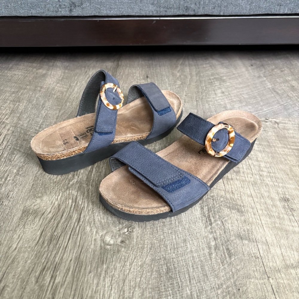 Naot wedge sandals women’s size 7.5 EU 38 leather straps comfort